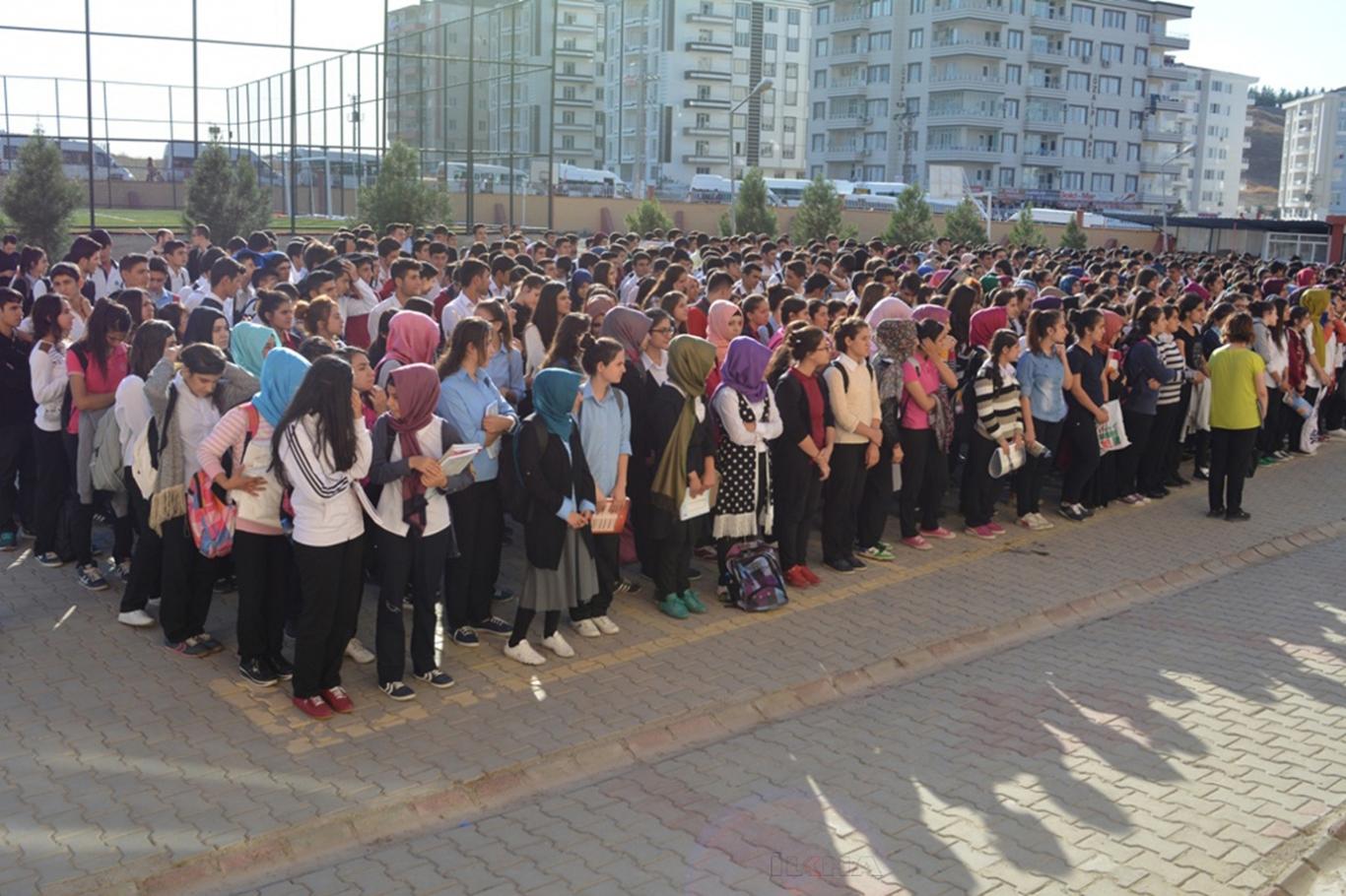 "Karma eğitim' modeli çocuklarda negatif etkilere neden oluyor" "Karma eğitim' modeli çocuklarda negatif etkilere neden oluyor"